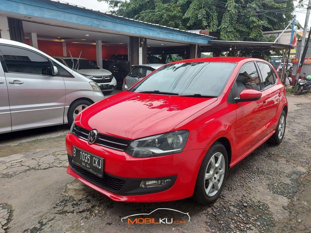 Mobil Volkswagen Polo 2013