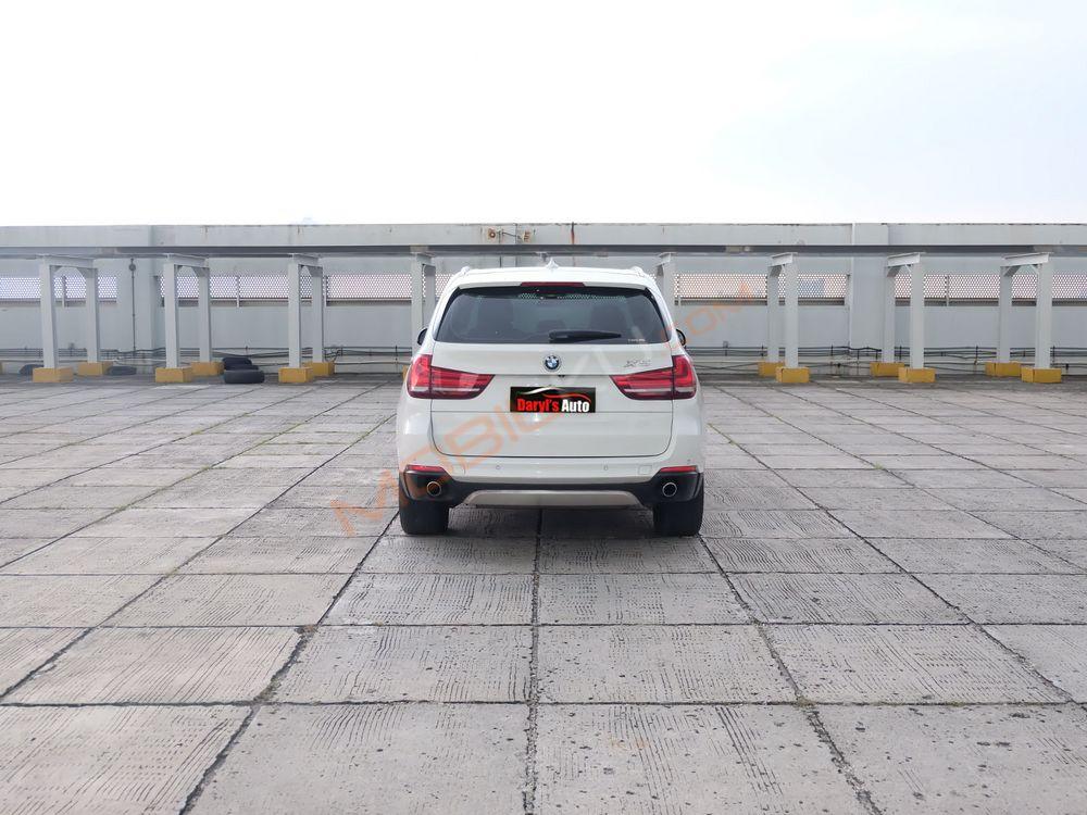 Mobil BMW X5 2015