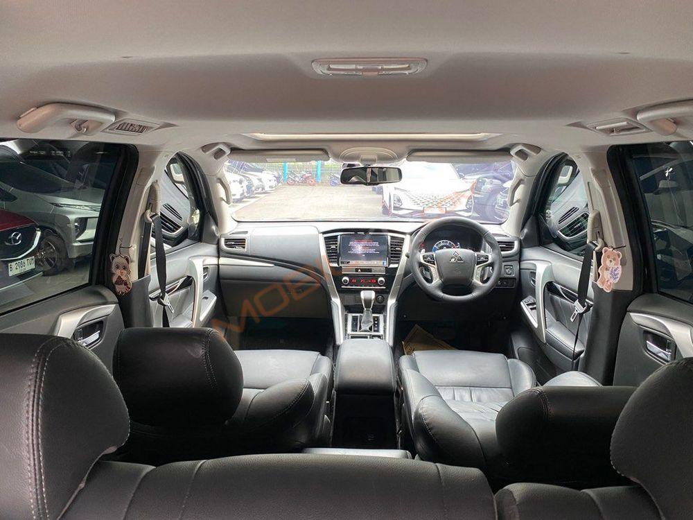 Mobil Mitsubishi Pajero Sport 2023