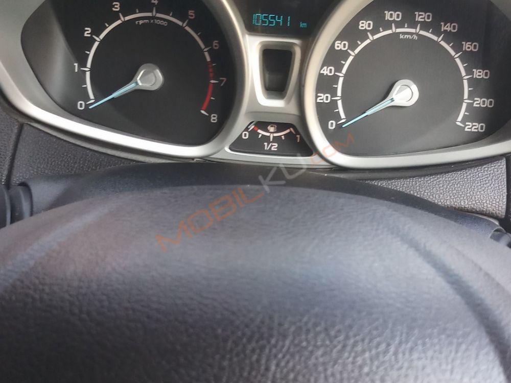 Mobil Ford EcoSport 2014