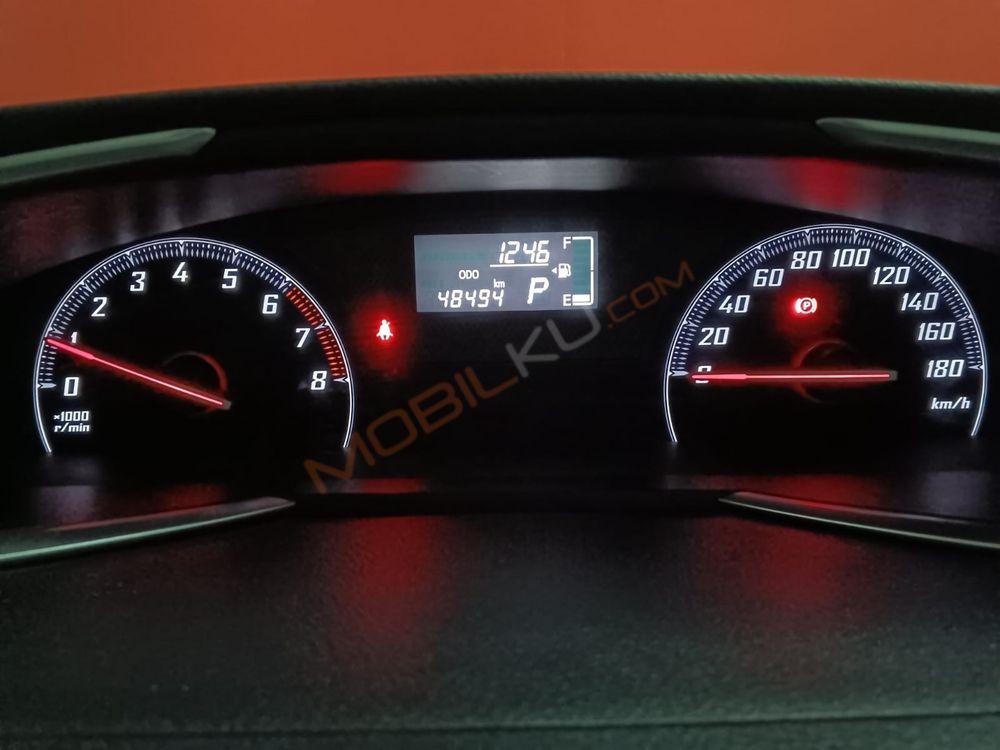 Mobil Toyota Sienta 2017