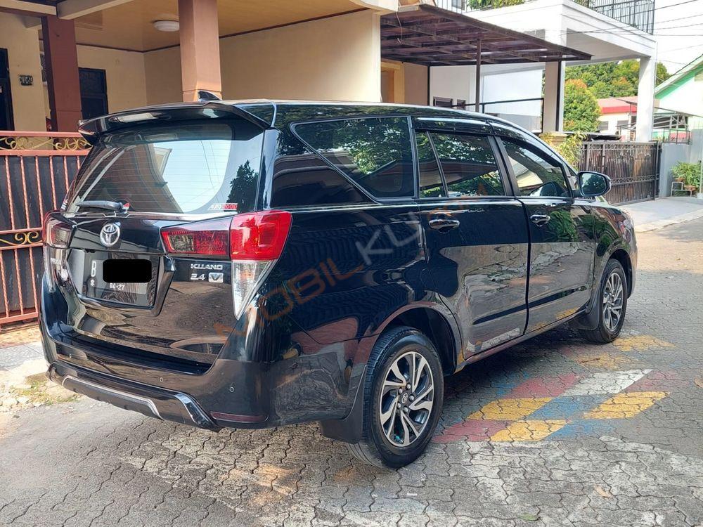 Mobil Toyota Kijang Innova 2022