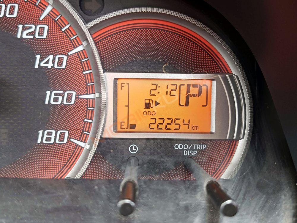 Mobil Toyota Avanza 2013