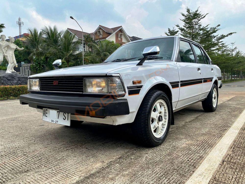 Mobil Toyota Corolla 1995