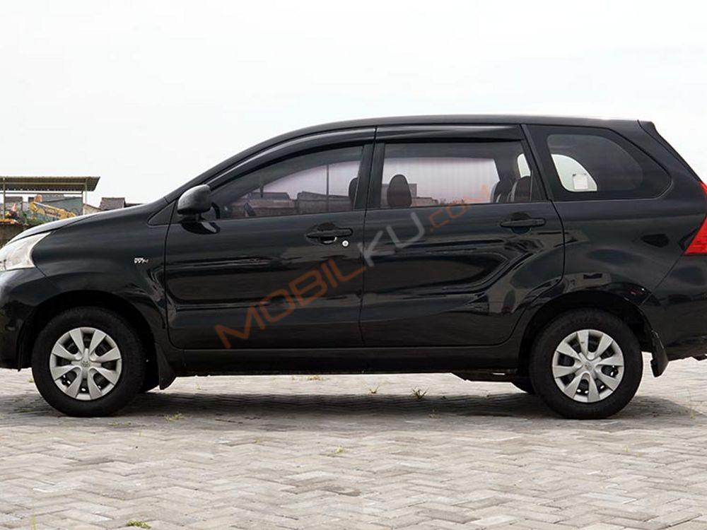 Mobil Toyota Avanza 2018