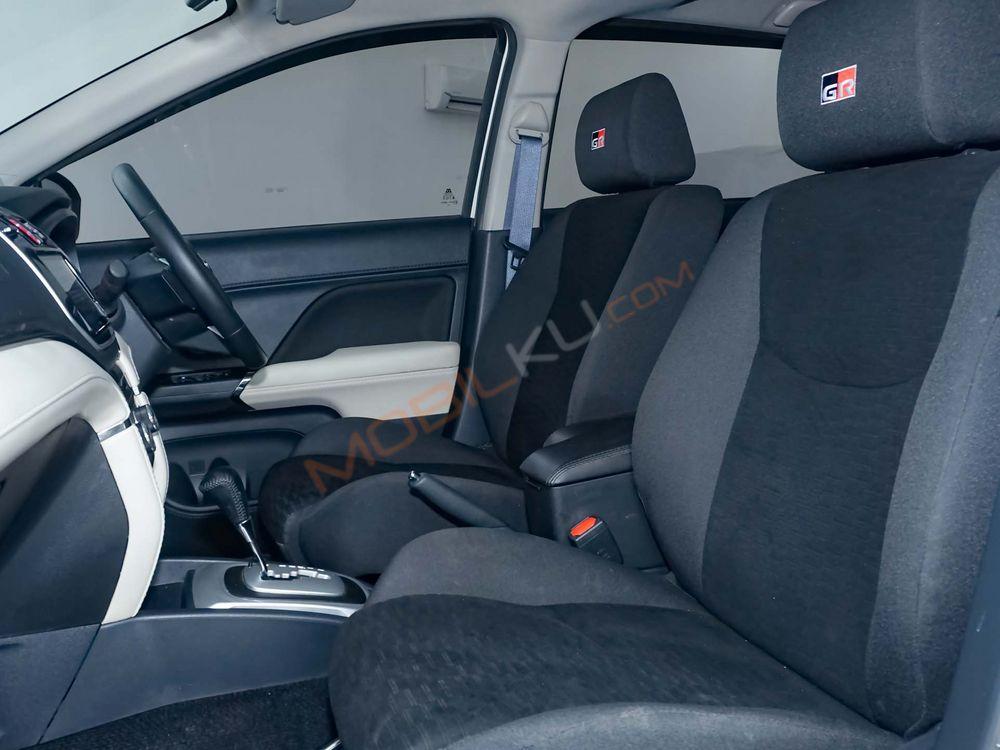 Mobil Toyota Rush 2022