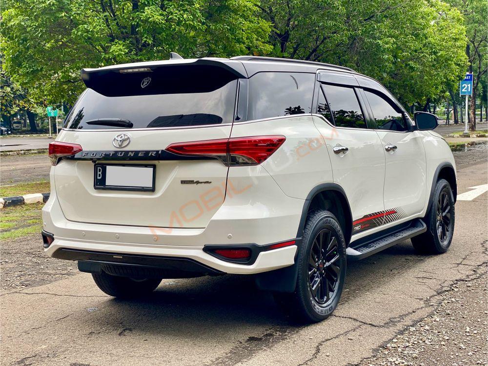 Mobil Toyota Fortuner 2020