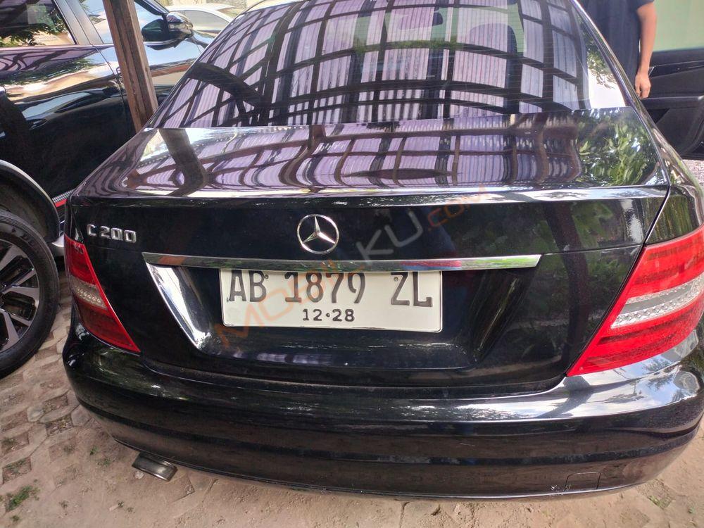 Mobil Mercedes-Benz C-Class 2013