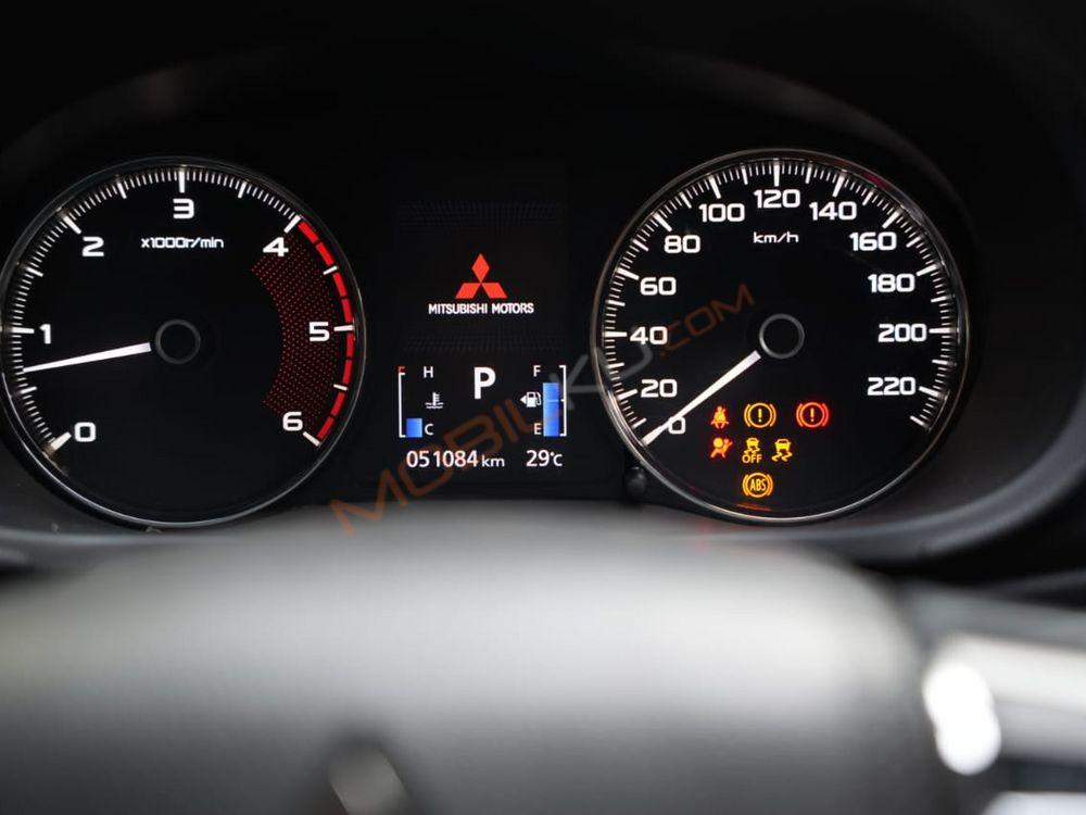 Mobil Mitsubishi Pajero Sport 2019