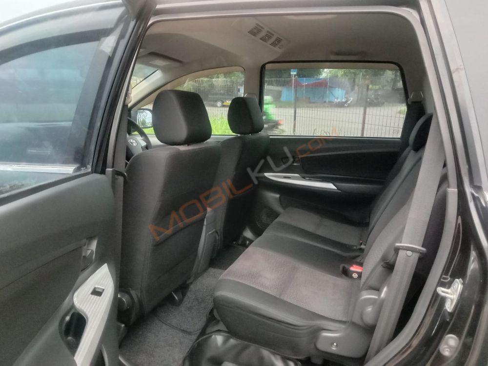 Mobil Toyota Avanza 2014