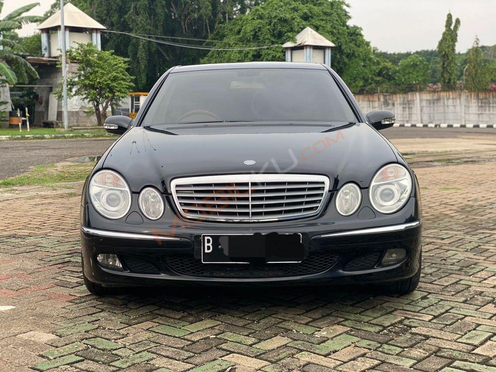 Mobil Mercedes-Benz E-Class 2006