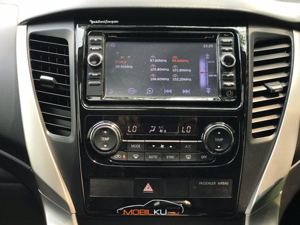 Mobil Mitsubishi Pajero Sport 2018