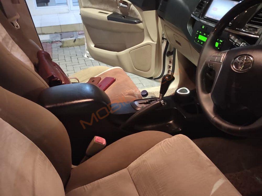 Mobil Toyota Fortuner 2013