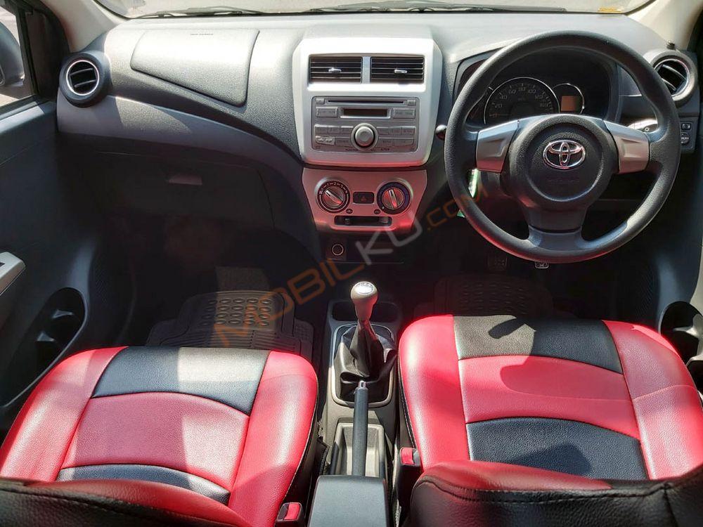 Mobil Toyota Agya 2017