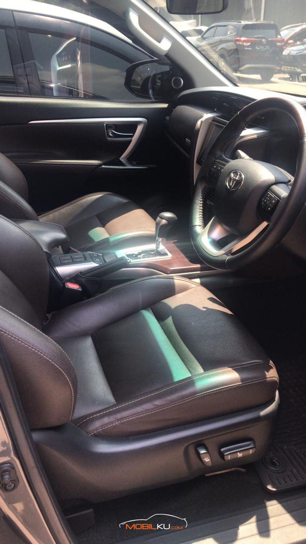 Mobil Toyota Fortuner 2018