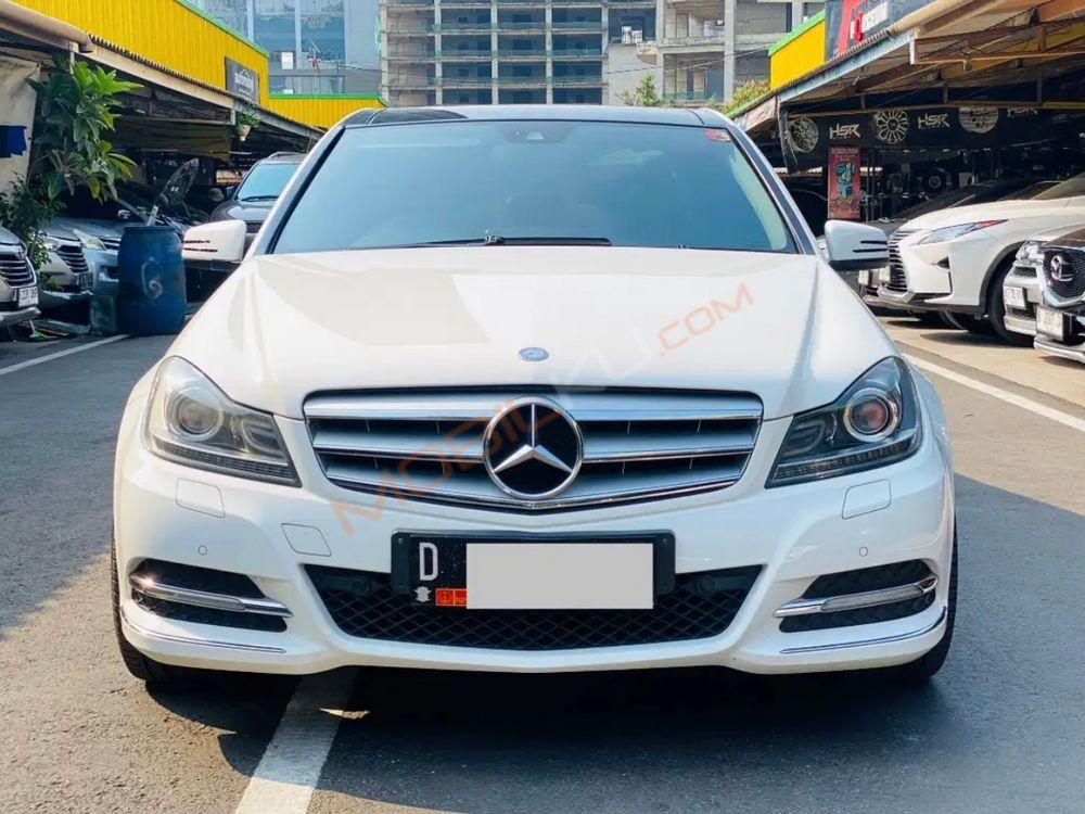 Mobil Mercedes-Benz C-Class 2013