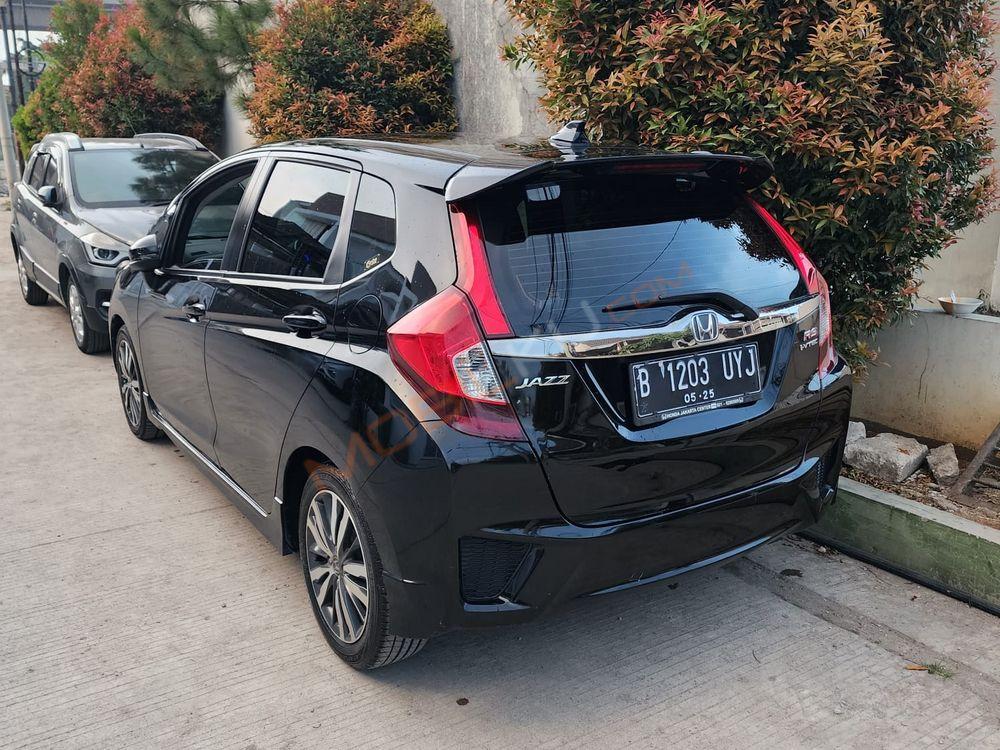 Mobil Honda Jazz 2015