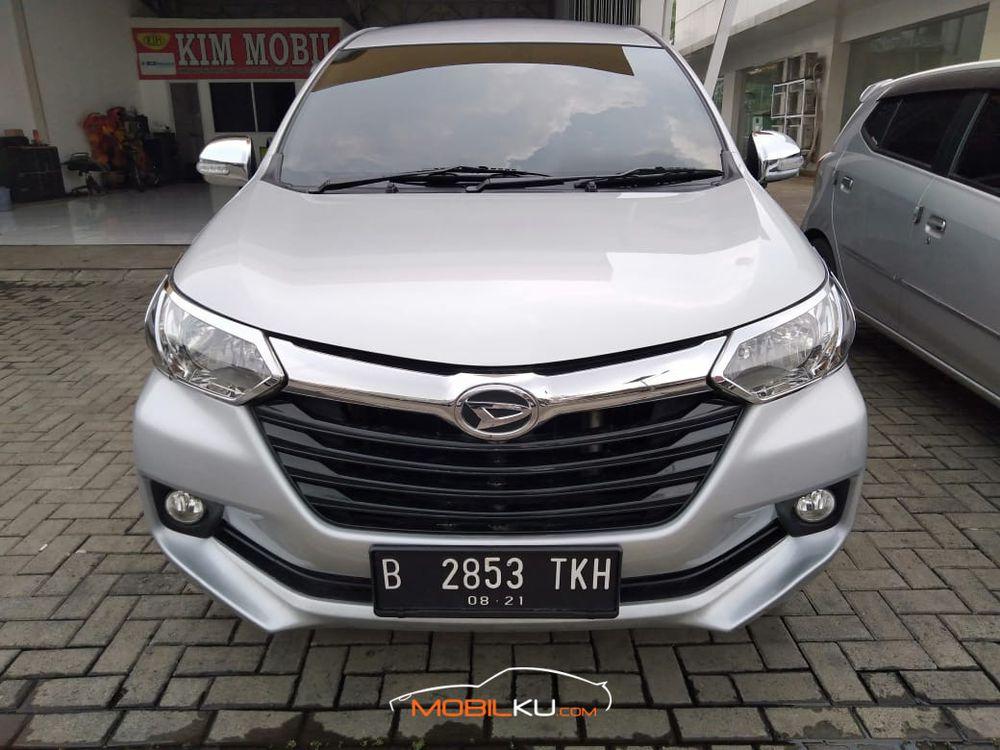 Mobil Daihatsu Xenia 2016