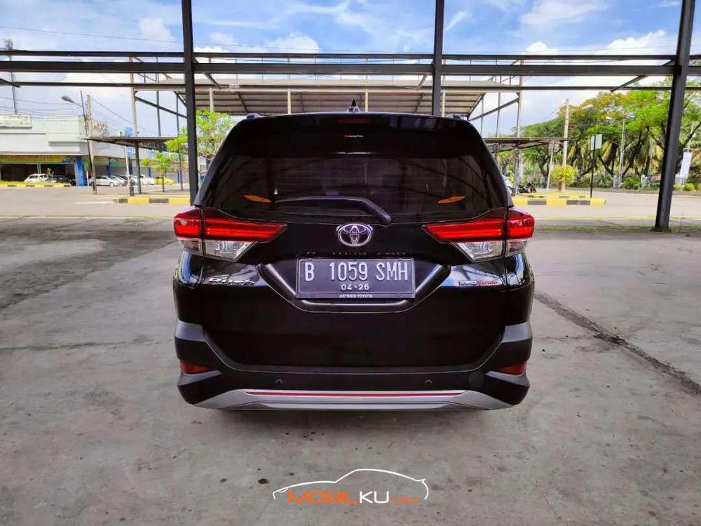 Mobil Toyota Rush 2018