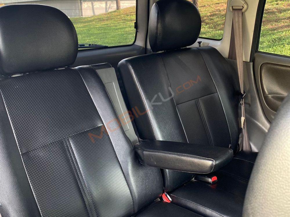 Mobil Suzuki Escudo 2002