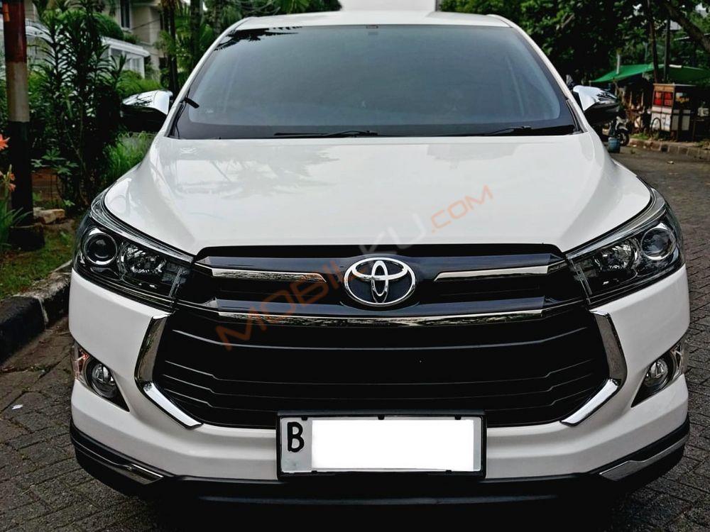 Mobil Toyota Kijang Innova 2018