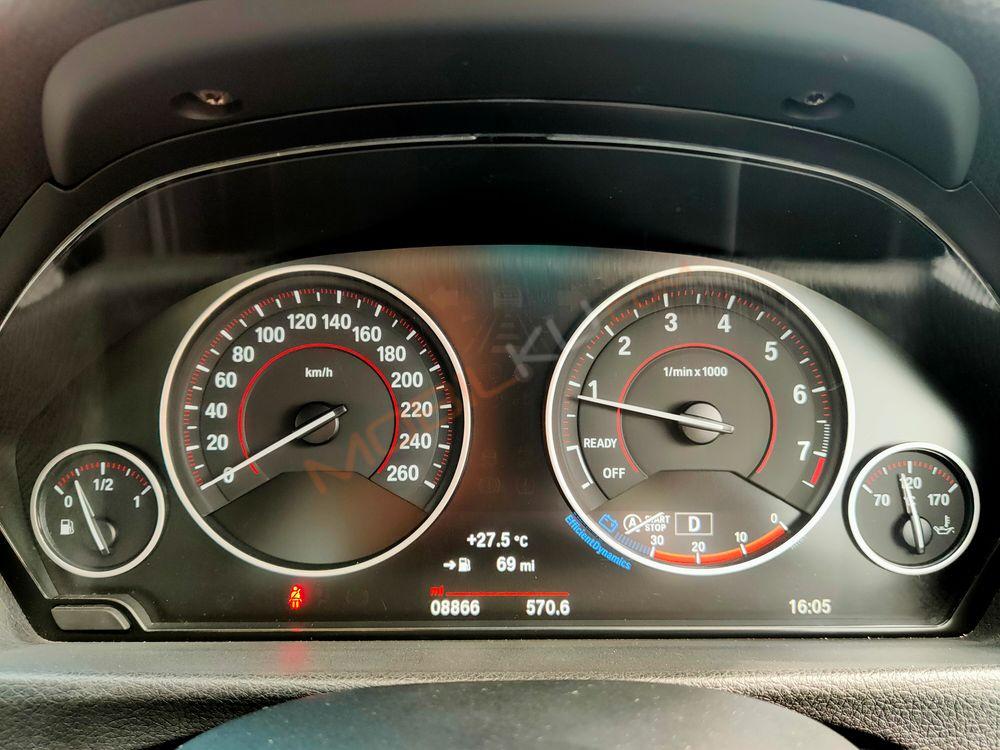 Mobil BMW 3 Series 2016