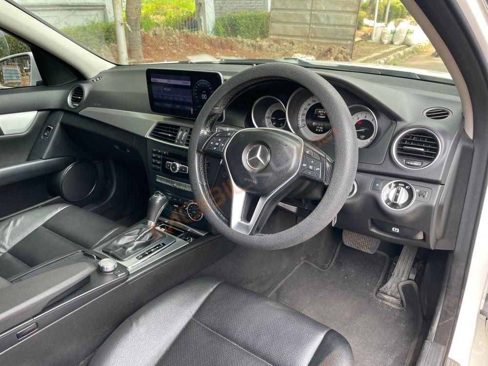 Mobil Mercedes-Benz C-Class 2014