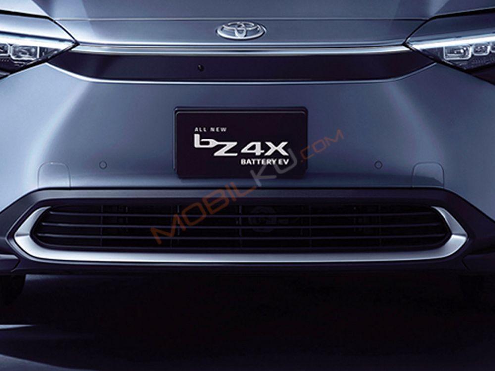 Mobil Toyota bZ4X 2024