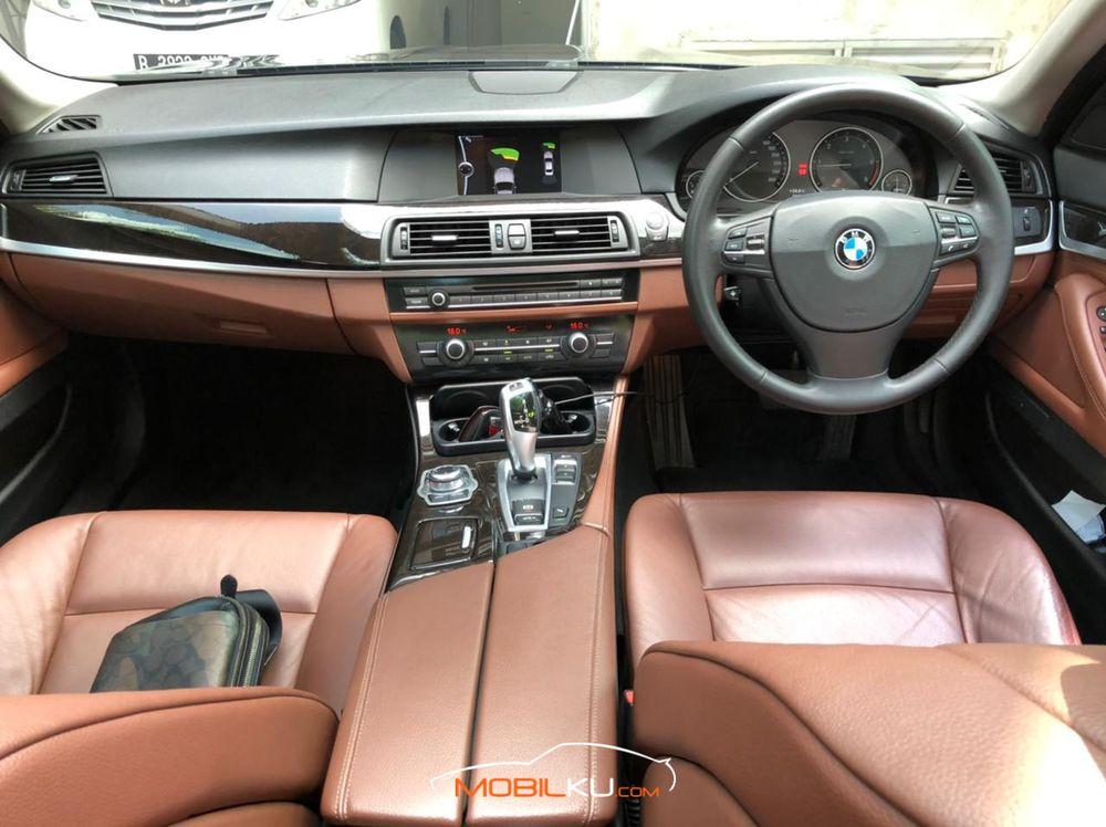 Mobil BMW 5 Series 2013