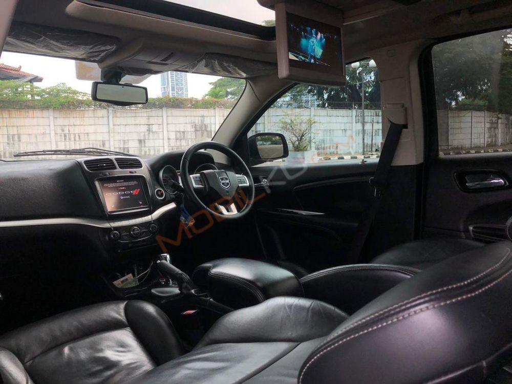 Mobil Dodge Journey 2014