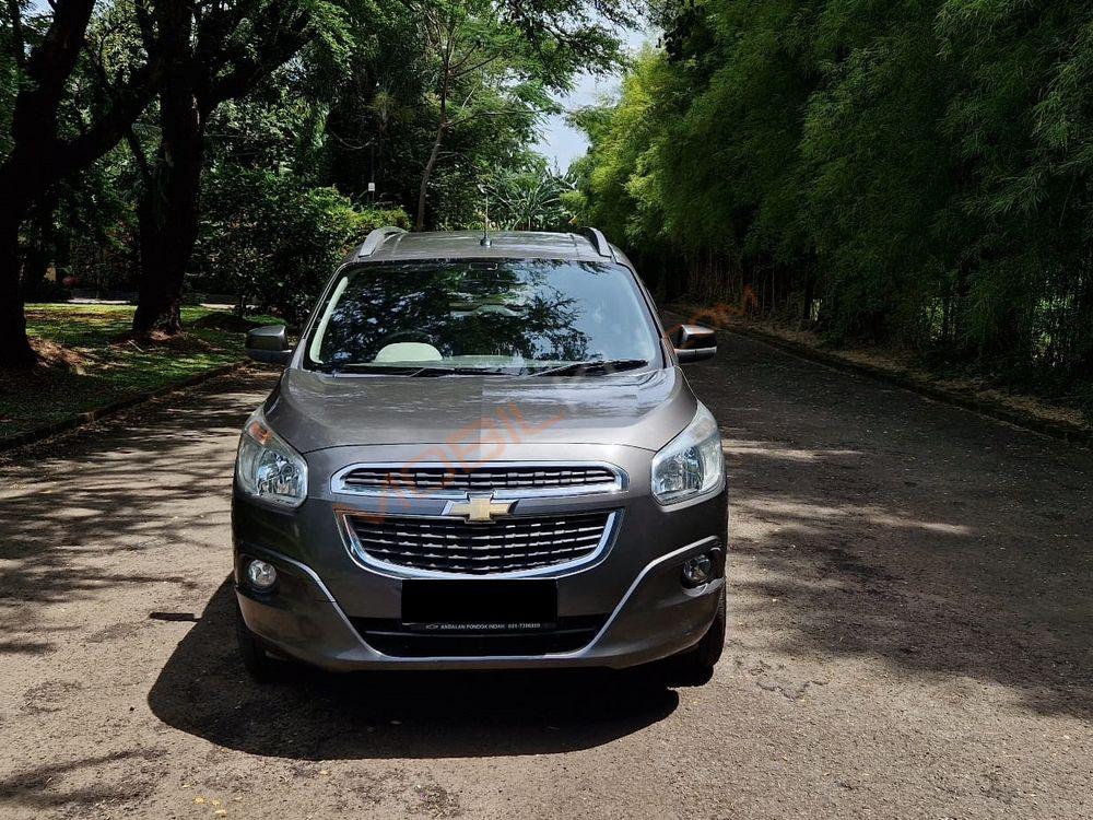Mobil Chevrolet Spin 2013