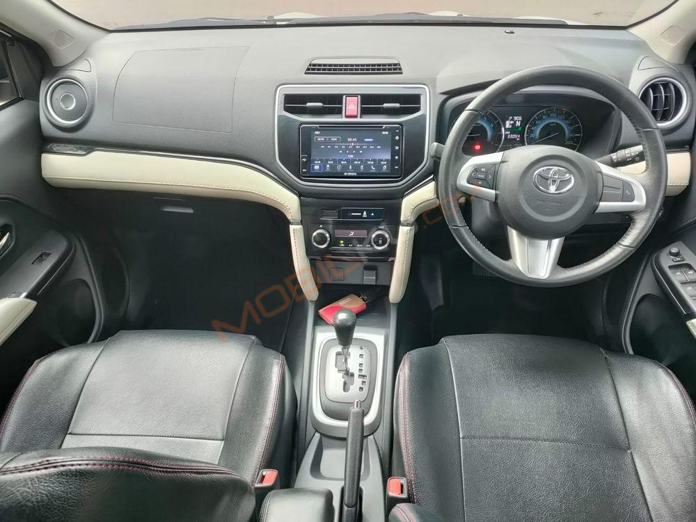 Mobil Toyota Rush 2018