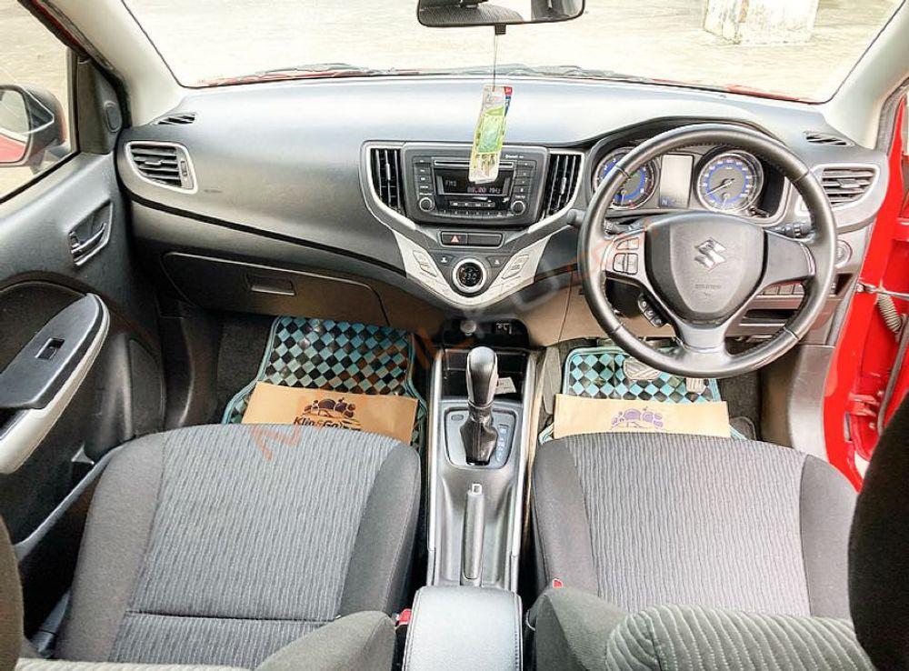 Mobil Suzuki Baleno 2017