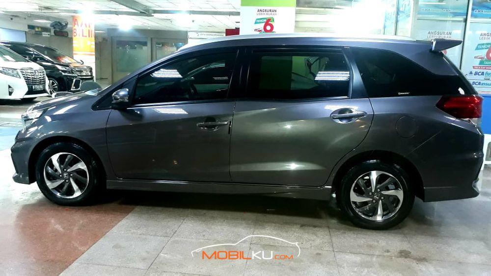 Mobil Honda Mobilio 2017