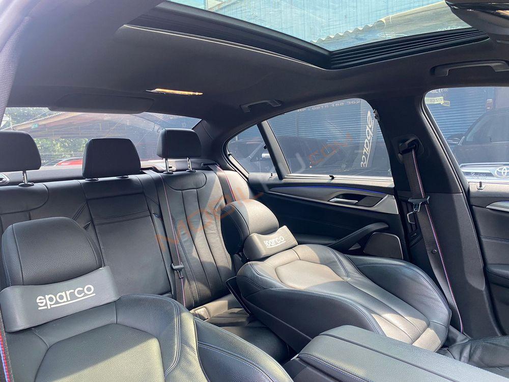 Mobil BMW 5 Series 2020