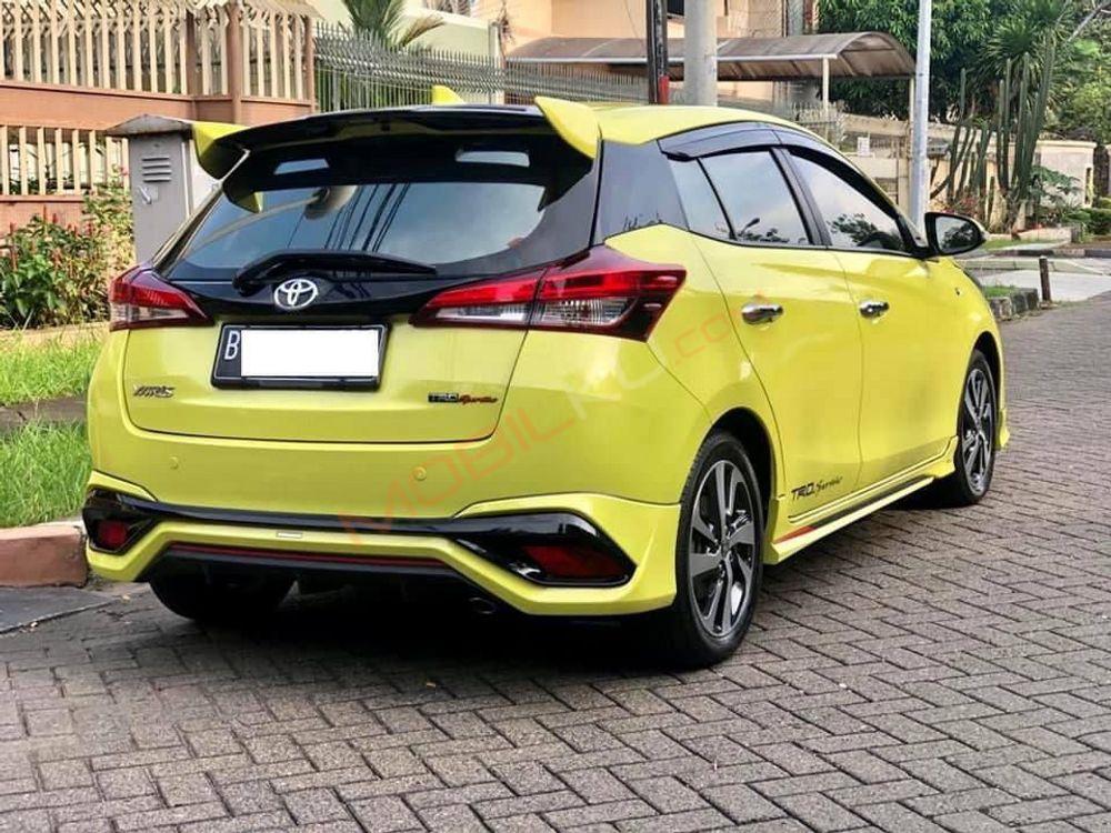 Mobil Toyota Yaris 2021