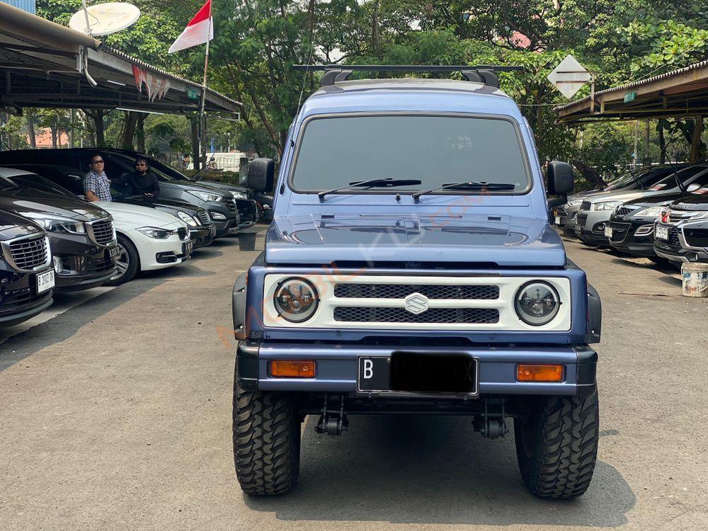 Mobil Suzuki Katana 2005