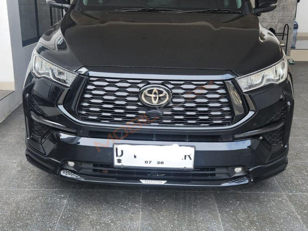 Mobil Toyota Kijang Innova Zenix 2023