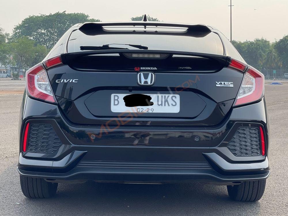 Mobil Honda Civic Hatchback 2018