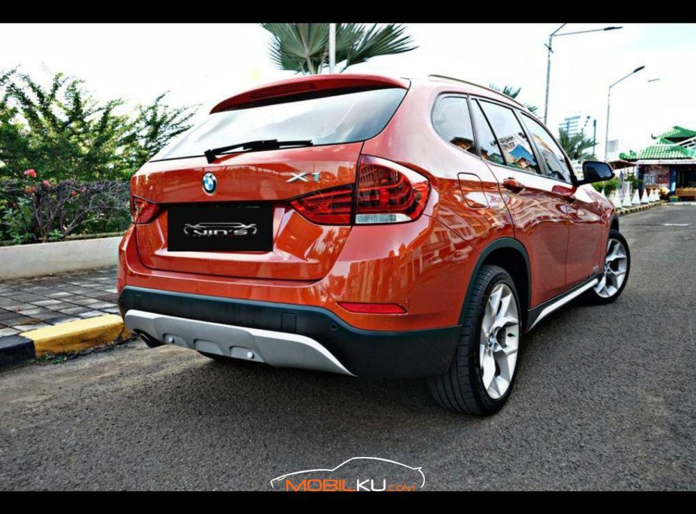 Mobil BMW X1 2013
