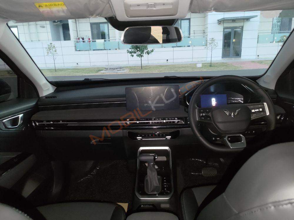 Mobil Wuling Alvez 2023