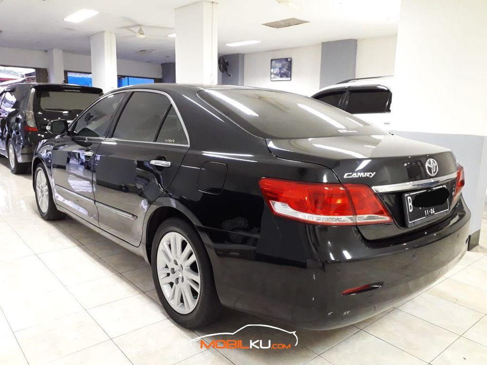 Mobil Toyota Camry 2009
