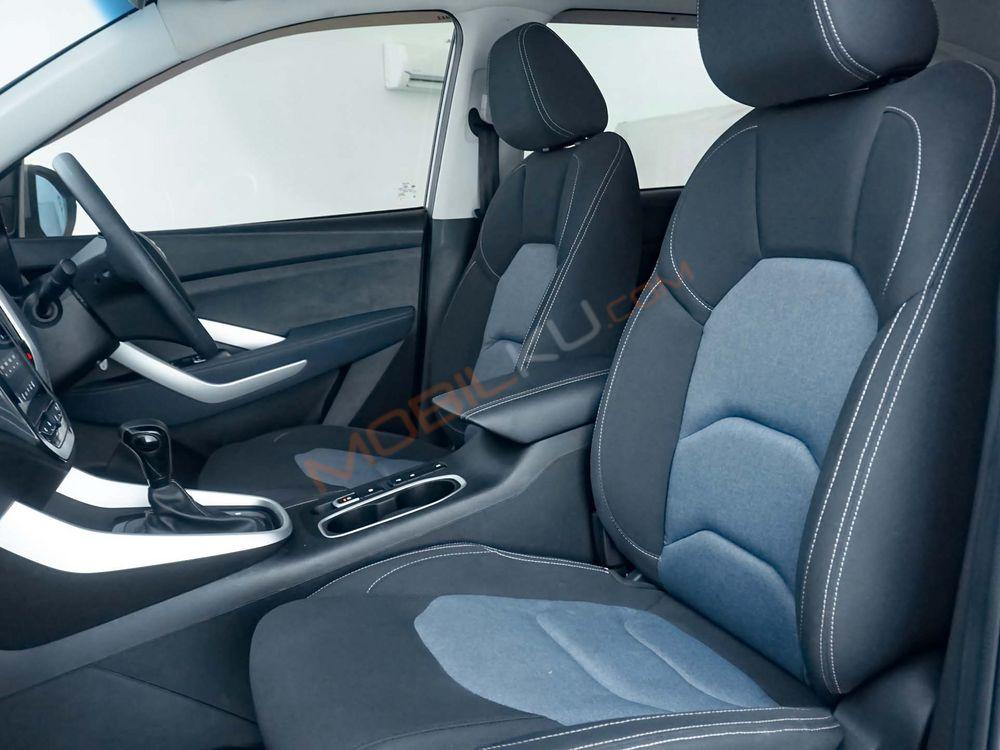 Mobil Wuling Almaz 2019