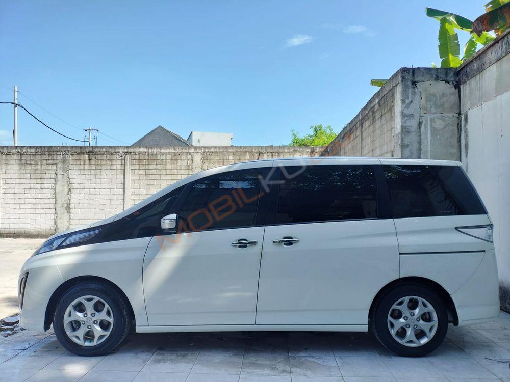 Mobil Mazda Biante 2012