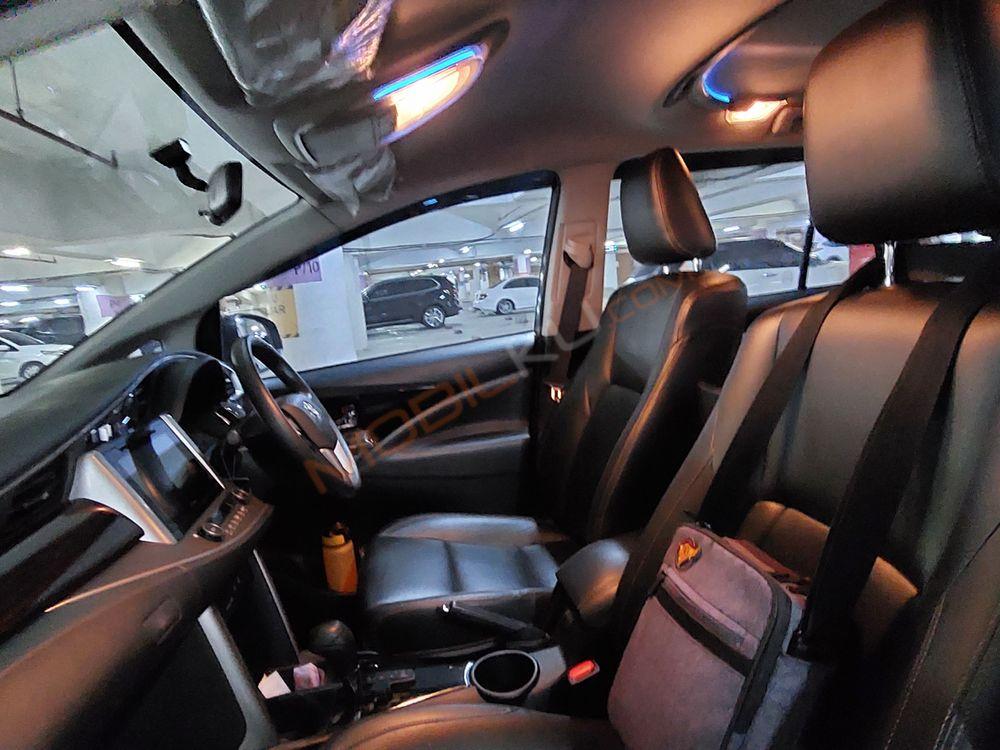 Mobil Toyota Kijang Innova 2019