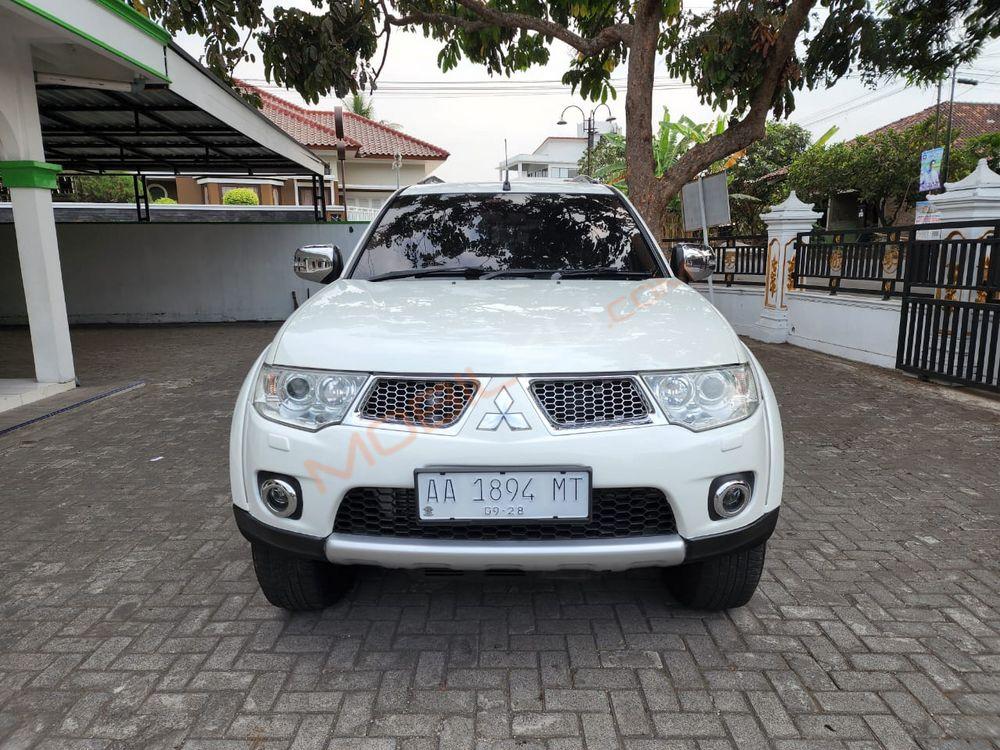 Mobil Mitsubishi Pajero Sport 2012