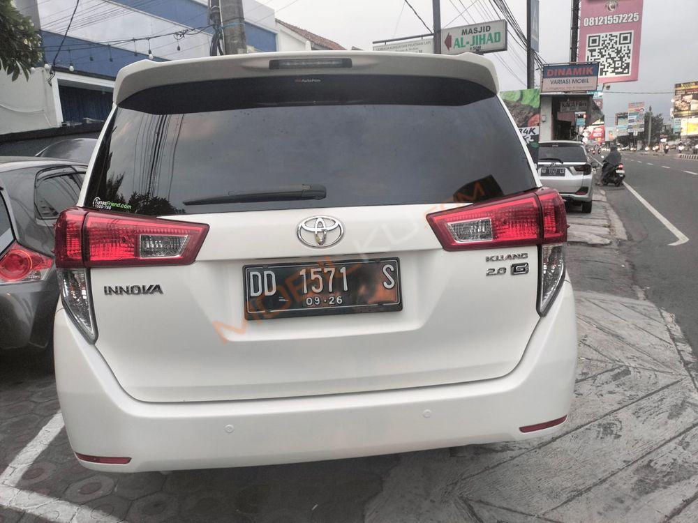 Mobil Toyota Kijang Innova 2017