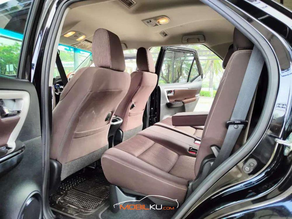 Mobil Toyota Fortuner 2016