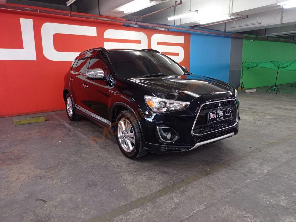 Mobil Mitsubishi Outlander Sport 2018