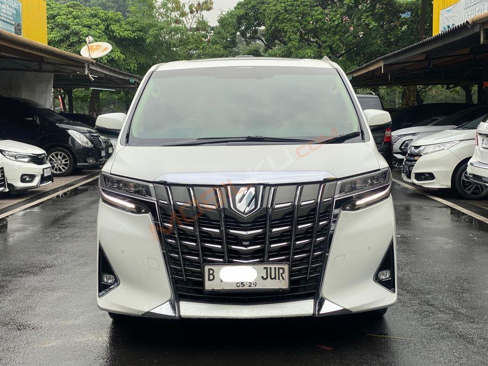 Mobil Toyota Alphard 2019